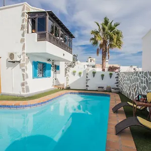 https://palm-villa.puertodelcarmen-hotels.org